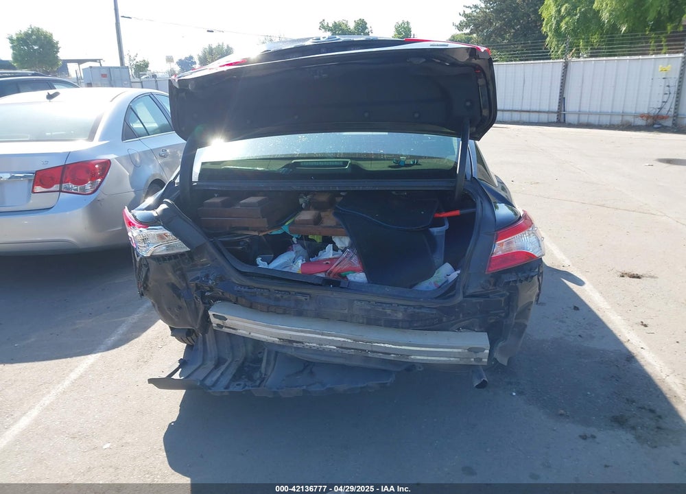 2018 TOYOTA CAMRY VIN: 4T1B11HK7JU601879
