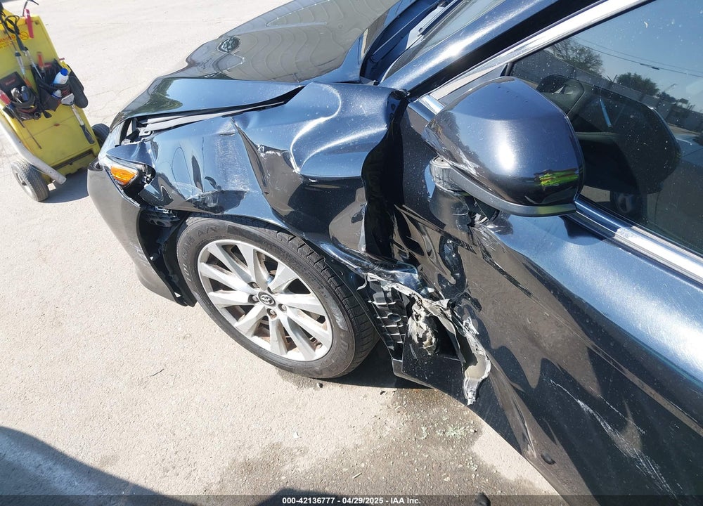 2018 TOYOTA CAMRY VIN: 4T1B11HK7JU601879