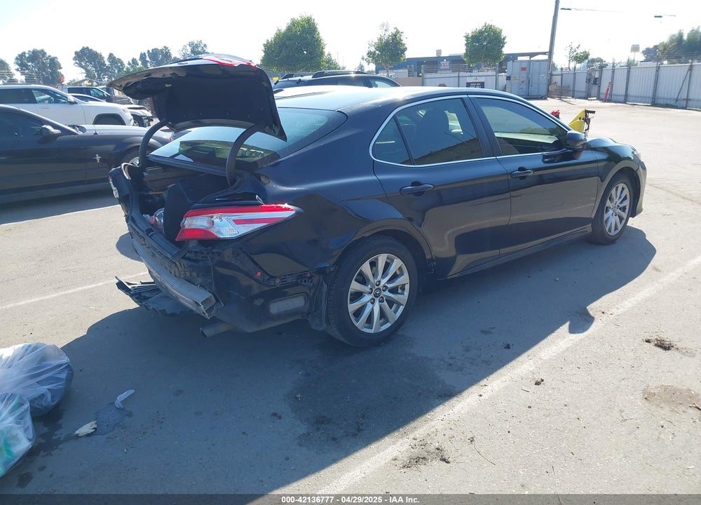 2018 TOYOTA CAMRY VIN: 4T1B11HK7JU601879