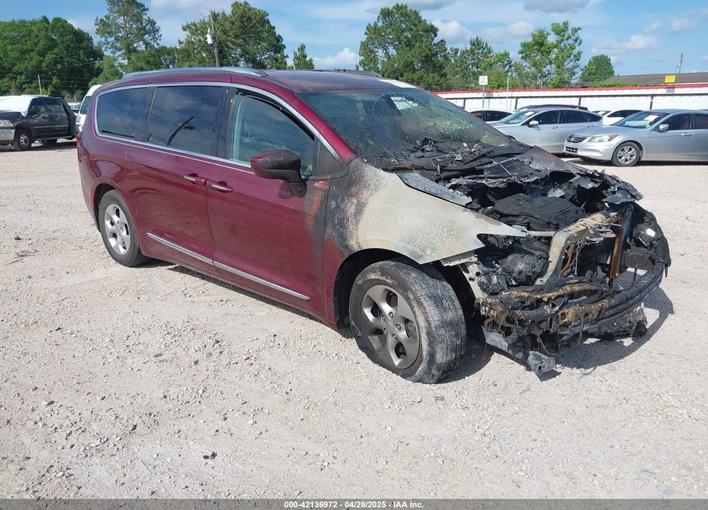 2017 CHRYSLER PACIFICA TOURING-L PLUS VIN: 2C4RC1EG4HR653930