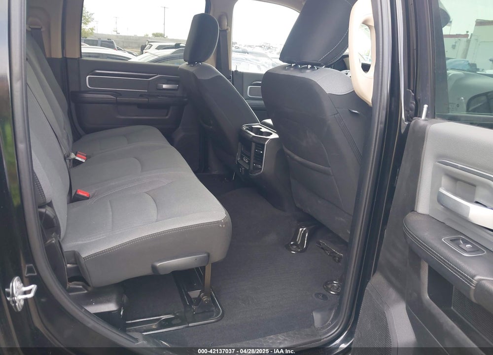 2019 RAM 2500 BIG HORN 4X4 6'4 BOX VIN: 3C6UR5ML4KG635799
