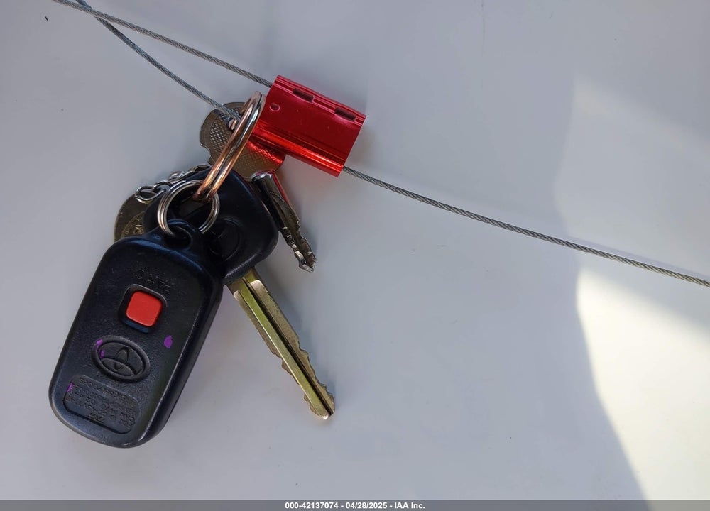 2005 TOYOTA CAMRY LE VIN: 4T1BE32K65U994854