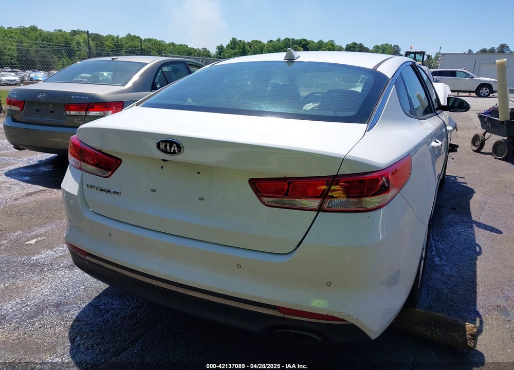 2018 KIA OPTIMA LX VIN: 5XXGT4L32JG193464