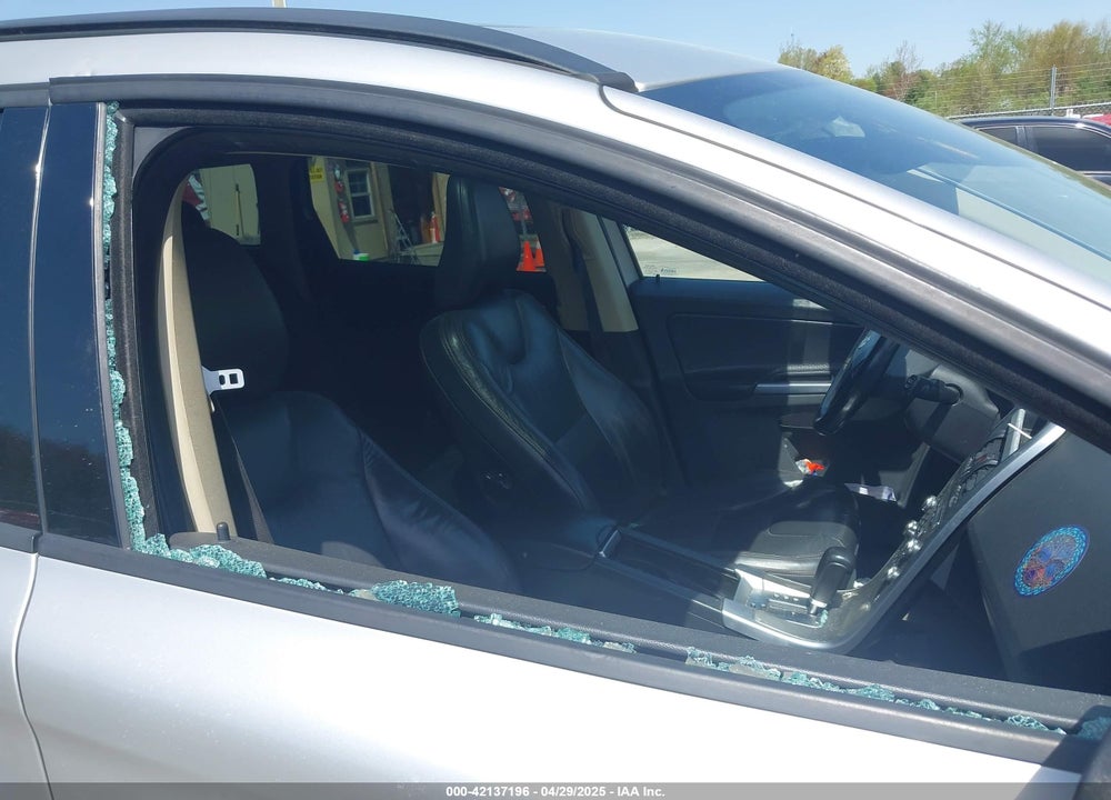 2010 VOLVO XC60 3.2 VIN: YV4960DZ5A2079442