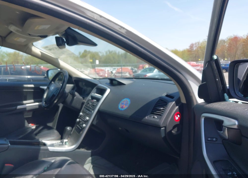 2010 VOLVO XC60 3.2 VIN: YV4960DZ5A2079442