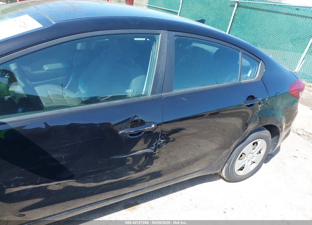2017 KIA FORTE VIN: 3KPFL4A75HE076322
