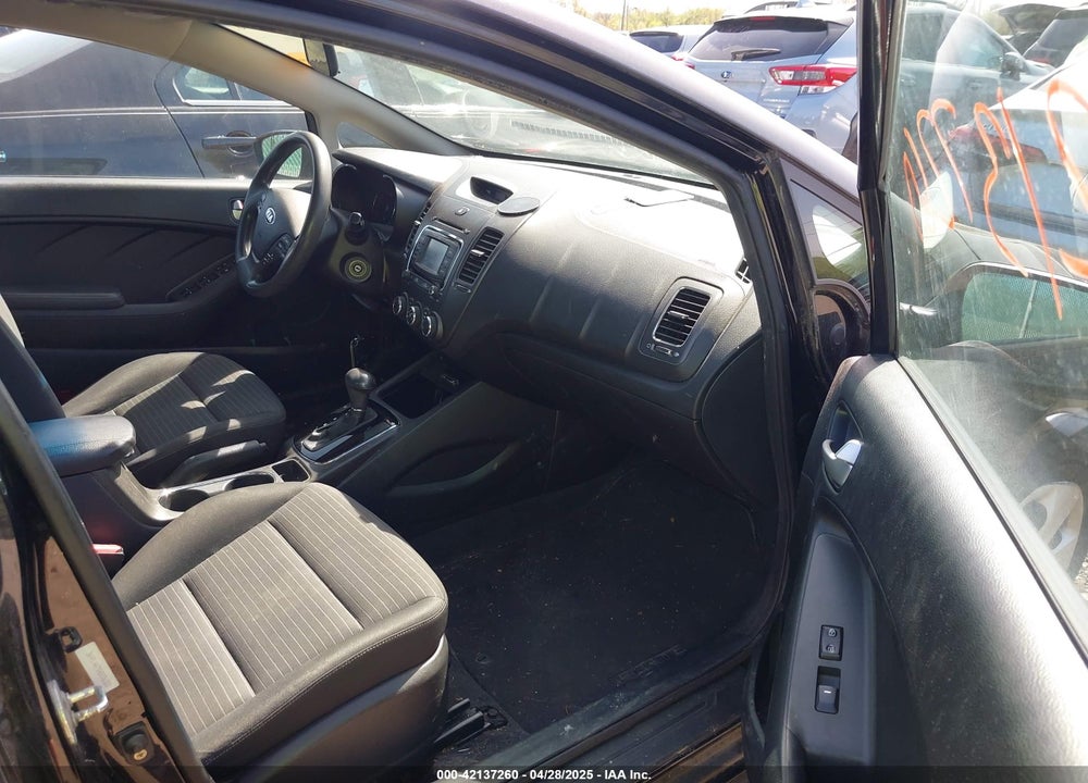 2017 KIA FORTE VIN: 3KPFL4A75HE076322