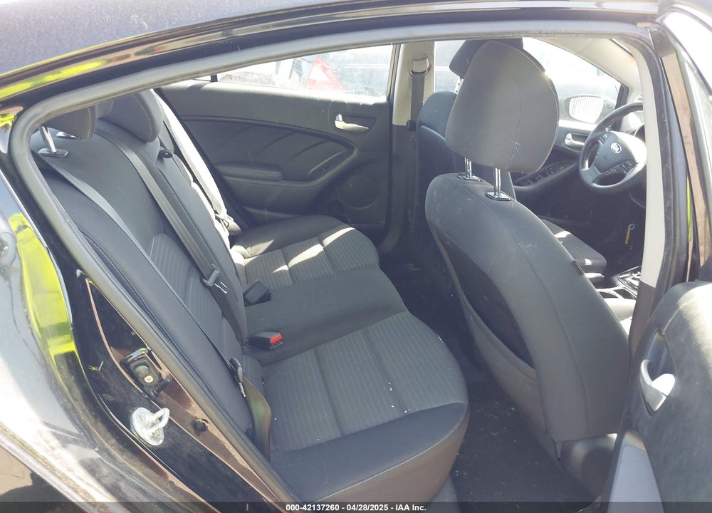 2017 KIA FORTE VIN: 3KPFL4A75HE076322