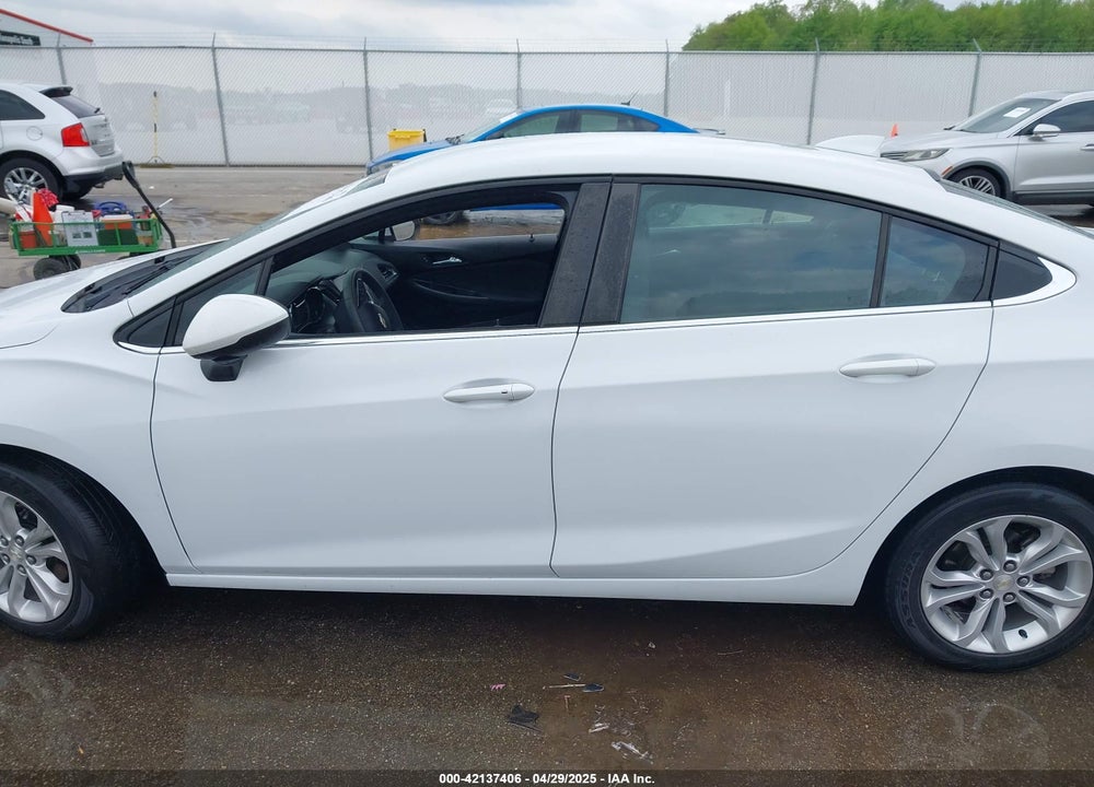 2019 CHEVROLET CRUZE VIN: 1G1BE5SMXK7118146