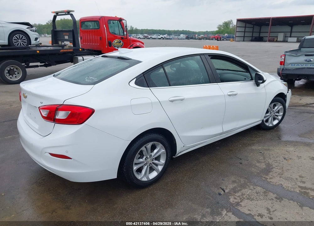 2019 CHEVROLET CRUZE VIN: 1G1BE5SMXK7118146