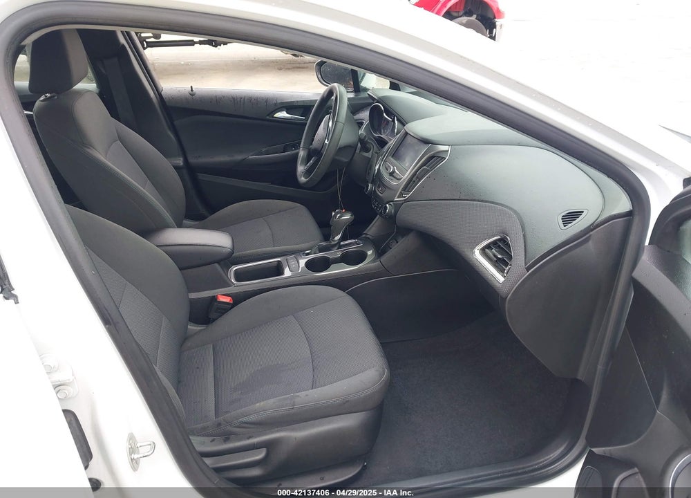 2019 CHEVROLET CRUZE VIN: 1G1BE5SMXK7118146