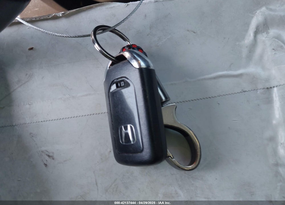 2018 HONDA PILOT ELITE VIN: 5FNYF6H09JB049628