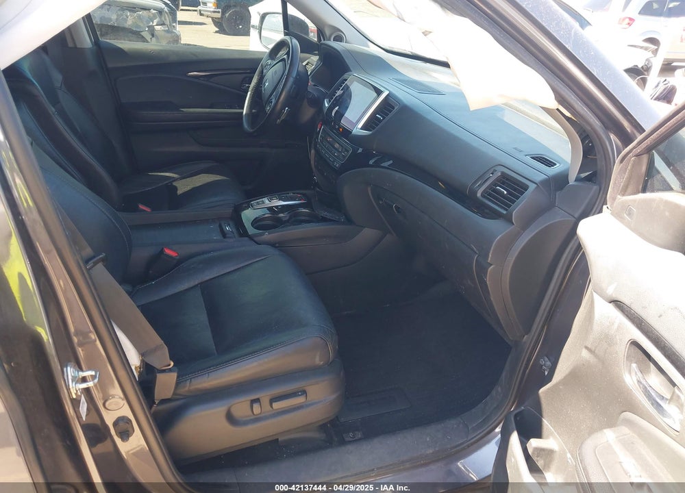 2018 HONDA PILOT ELITE VIN: 5FNYF6H09JB049628