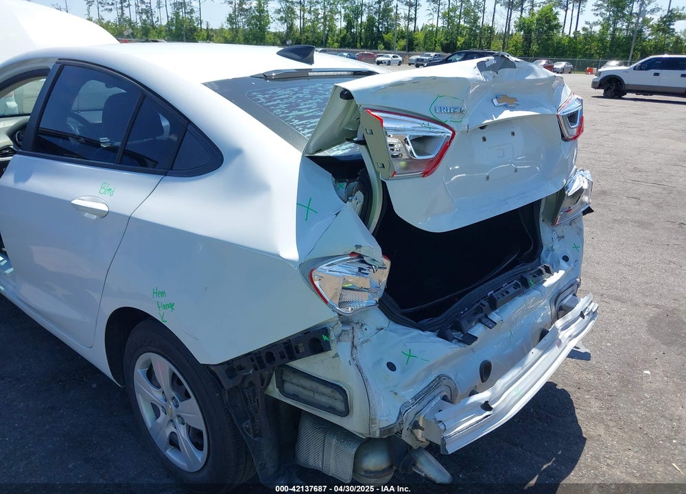2017 CHEVROLET CRUZE VIN: 1G1BC5SM2H7150586