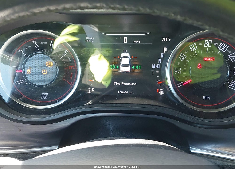 2018 DODGE CHALLENGER VIN: 2C3CDZBT8JH223319