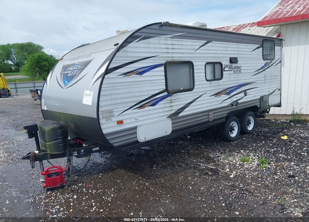 2017 FOREST RIVER CRUZ LITE VIN: 4X4TSMV29H7413590