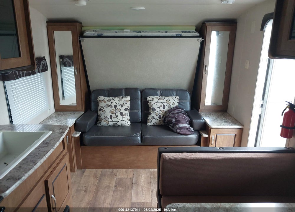 2017 FOREST RIVER CRUZ LITE VIN: 4X4TSMV29H7413590
