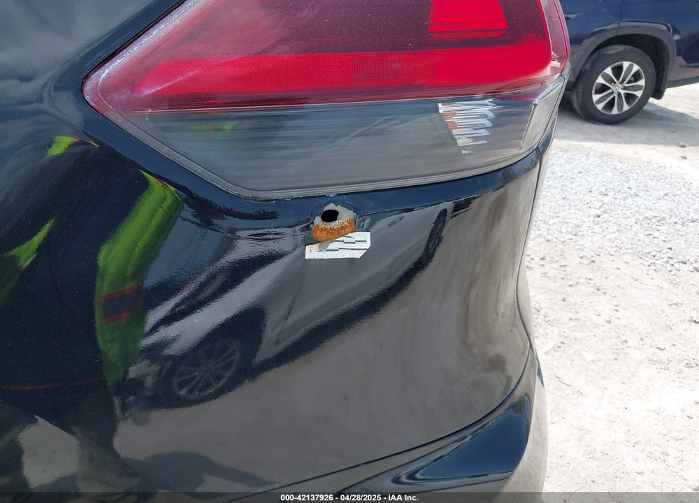 2018 NISSAN ROGUE SL VIN: JN8AT2MV4JW353812