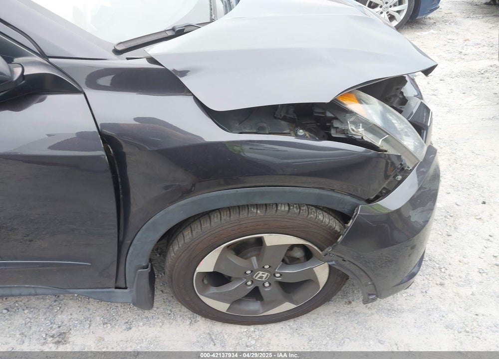 2018 HONDA HR-V VIN: 3CZRU5H77JM701136