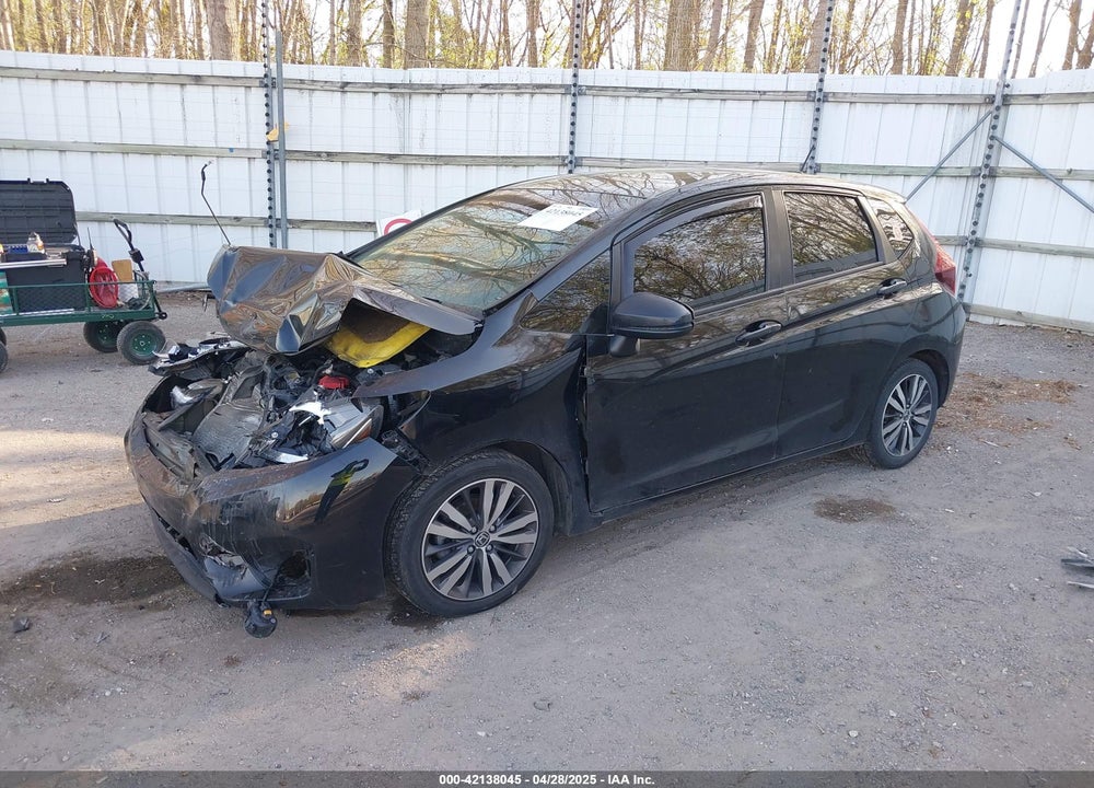 2015 HONDA FIT VIN: 3HGGK5G82FM744840