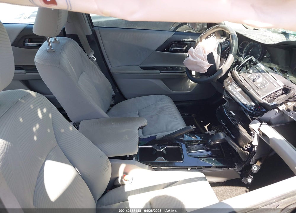 2017 HONDA ACCORD VIN: 1HGCR2F31HA130554