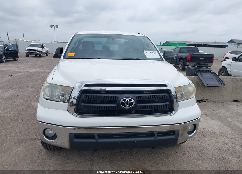 2011 TOYOTA TUNDRA GRADE 5.7L V8 VIN: 5TFRY5F15BX101297