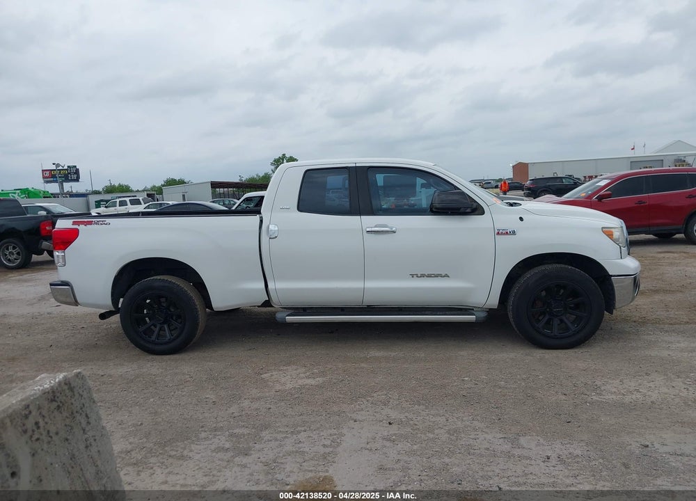 2011 TOYOTA TUNDRA GRADE 5.7L V8 VIN: 5TFRY5F15BX101297