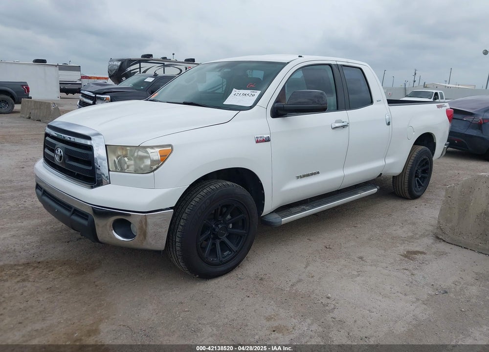 2011 TOYOTA TUNDRA GRADE 5.7L V8 VIN: 5TFRY5F15BX101297