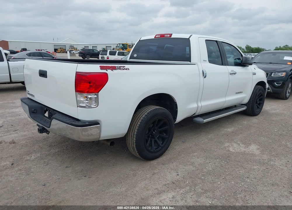 2011 TOYOTA TUNDRA GRADE 5.7L V8 VIN: 5TFRY5F15BX101297
