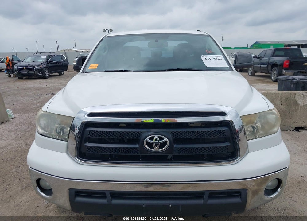 2011 TOYOTA TUNDRA GRADE 5.7L V8 VIN: 5TFRY5F15BX101297