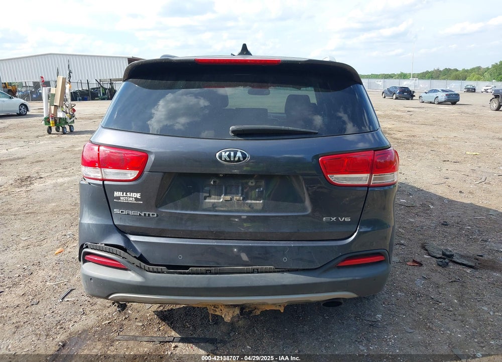 2016 KIA SORENTO VIN: 5XYPHDA5XGG083093