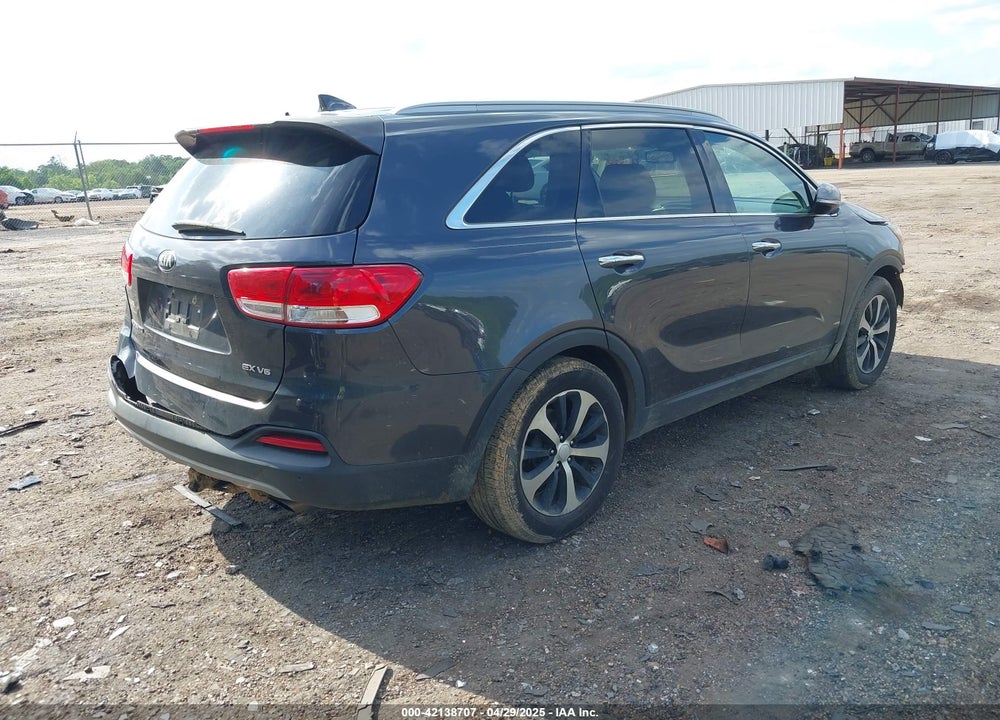 2016 KIA SORENTO VIN: 5XYPHDA5XGG083093