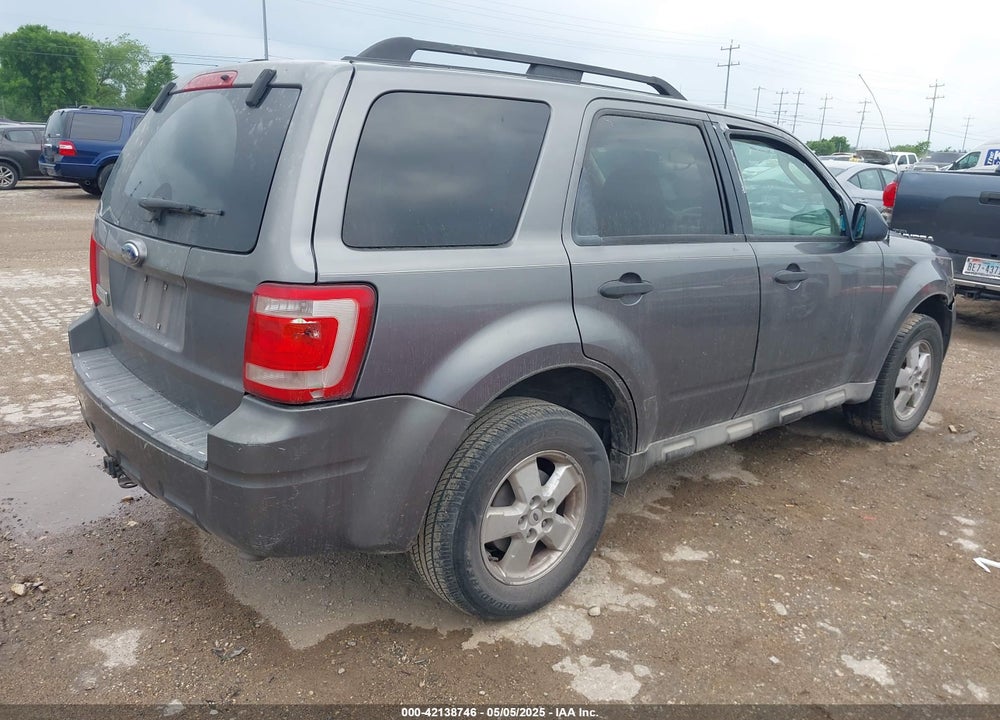 2009 FORD ESCAPE VIN: 1FMCU03749KA29640