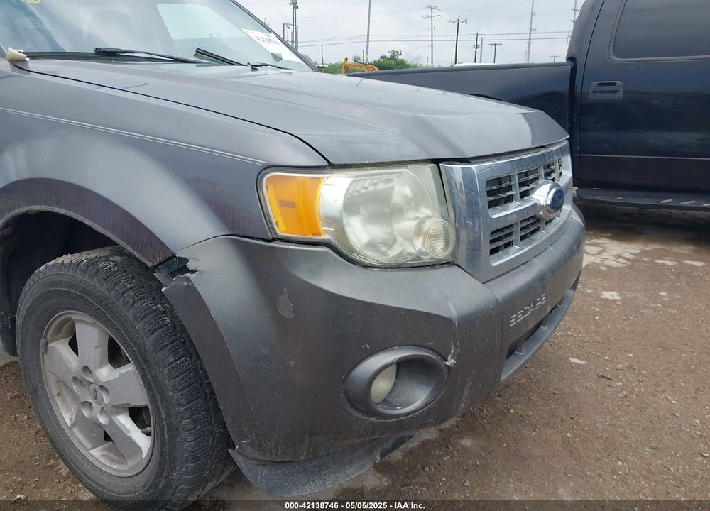 2009 FORD ESCAPE VIN: 1FMCU03749KA29640