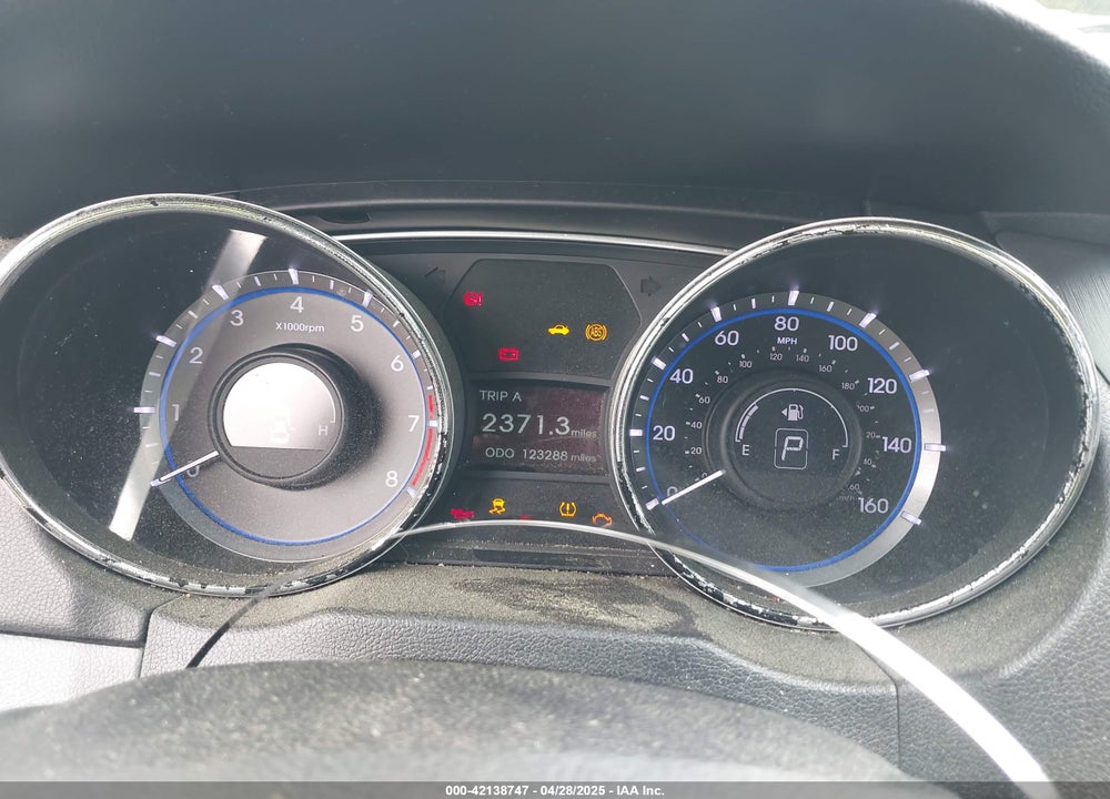 2014 HYUNDAI SONATA VIN: 5NPEB4AC1EH829914