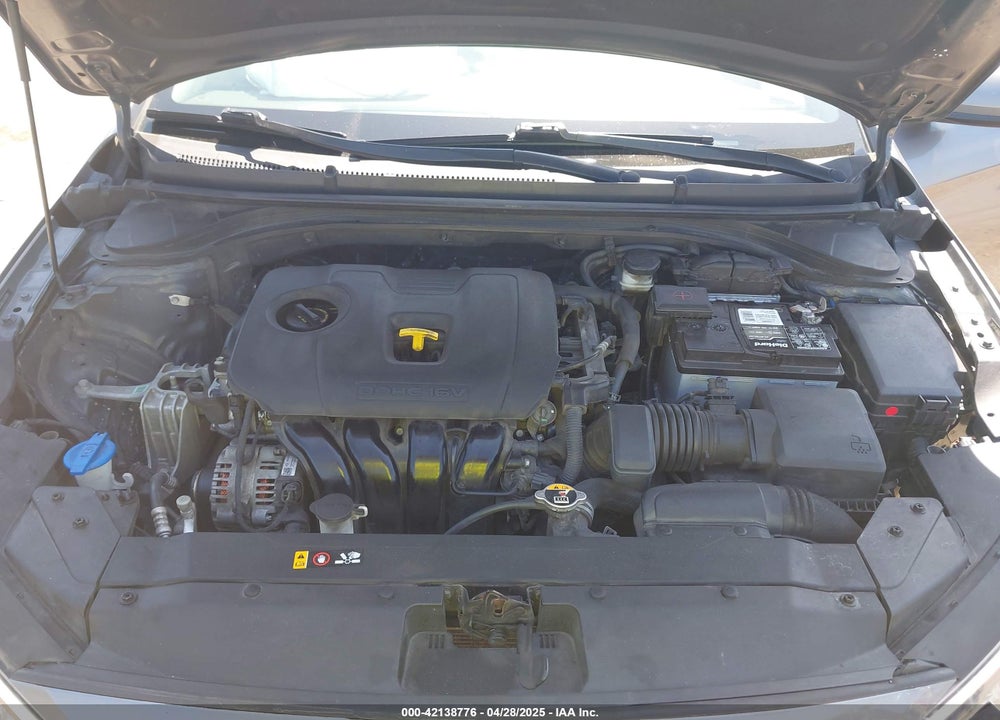 2020 HYUNDAI ELANTRA VIN: 5NPD84LF2LH525411