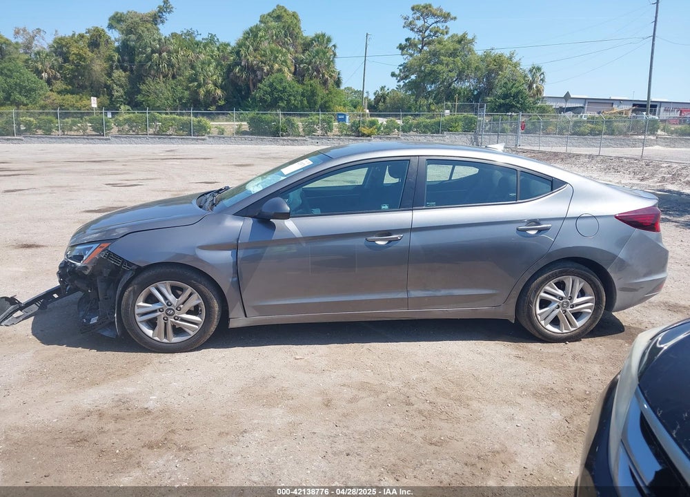 2020 HYUNDAI ELANTRA VIN: 5NPD84LF2LH525411