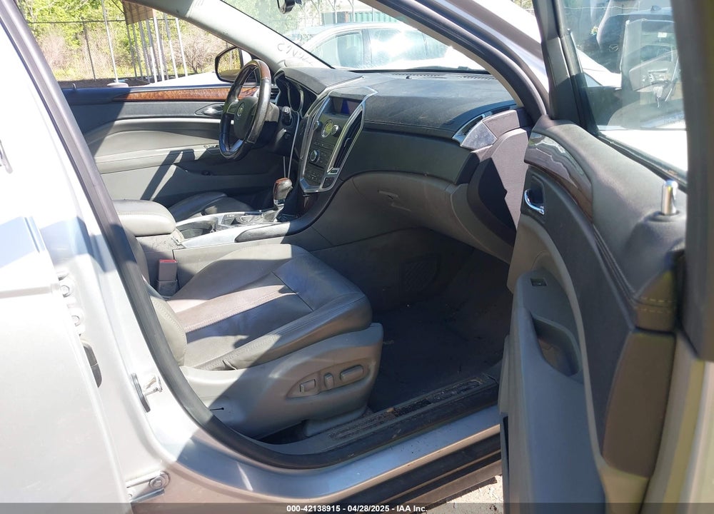 2011 CADILLAC SRX VIN: 3GYFNAEYXBS674033
