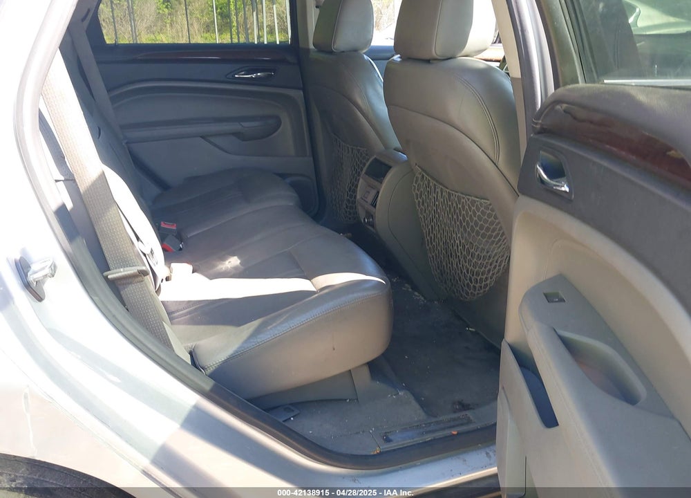2011 CADILLAC SRX VIN: 3GYFNAEYXBS674033