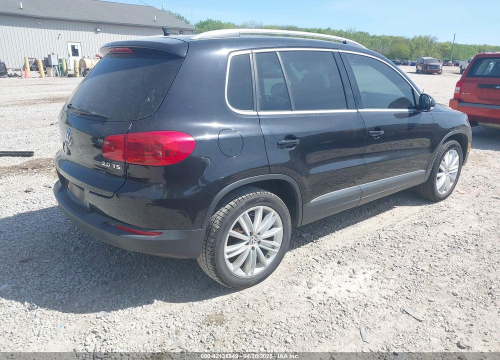 2015 VOLKSWAGEN TIGUAN VIN: WVGAV7AX2FW595316