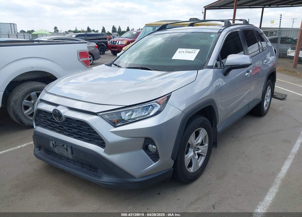 2021 TOYOTA RAV4 XLE VIN: 2T3W1RFV3MC142277
