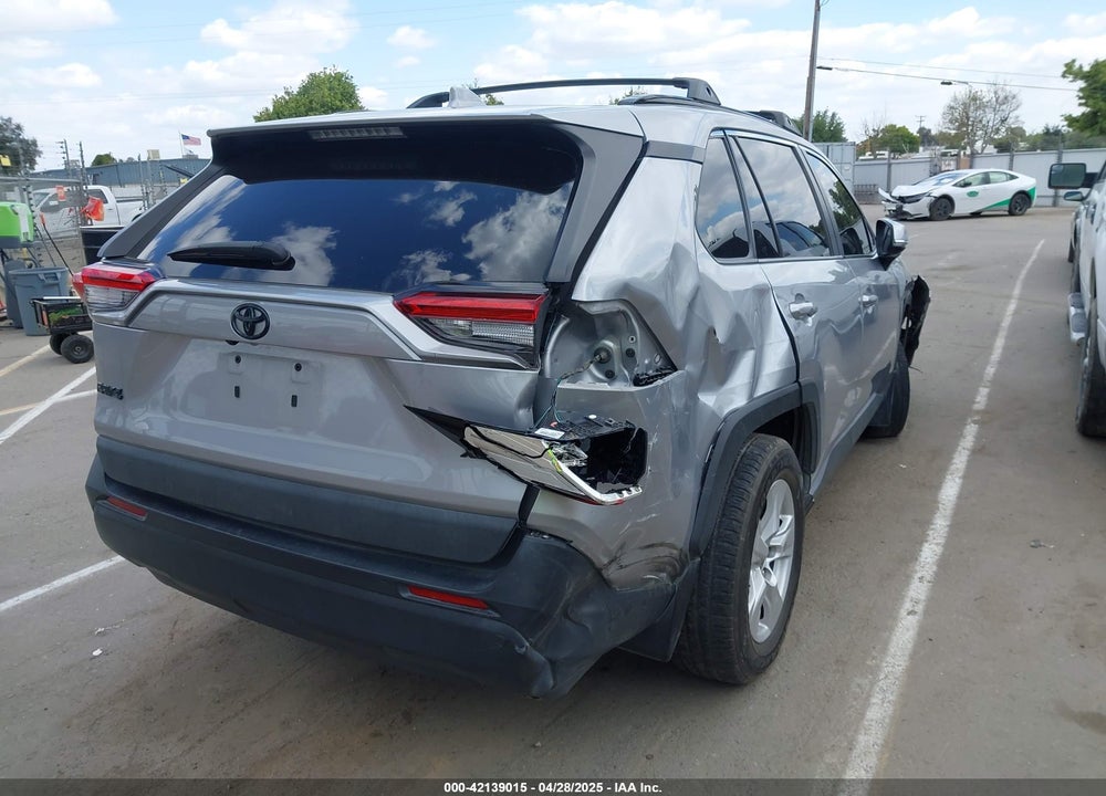 2021 TOYOTA RAV4 XLE VIN: 2T3W1RFV3MC142277