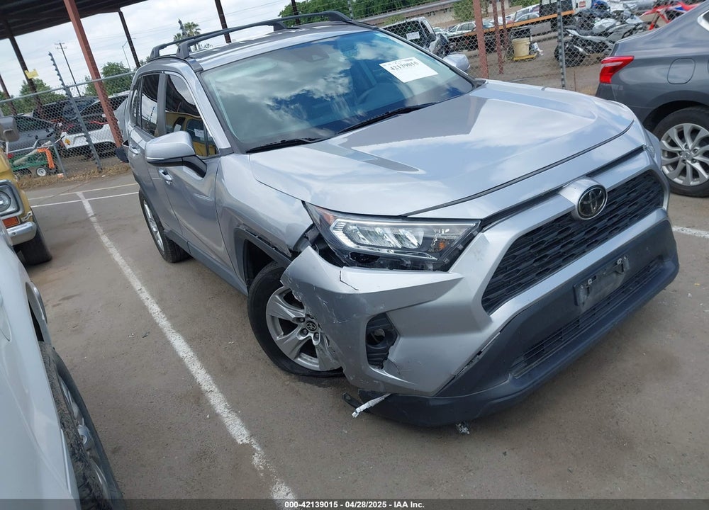 2021 TOYOTA RAV4 XLE VIN: 2T3W1RFV3MC142277