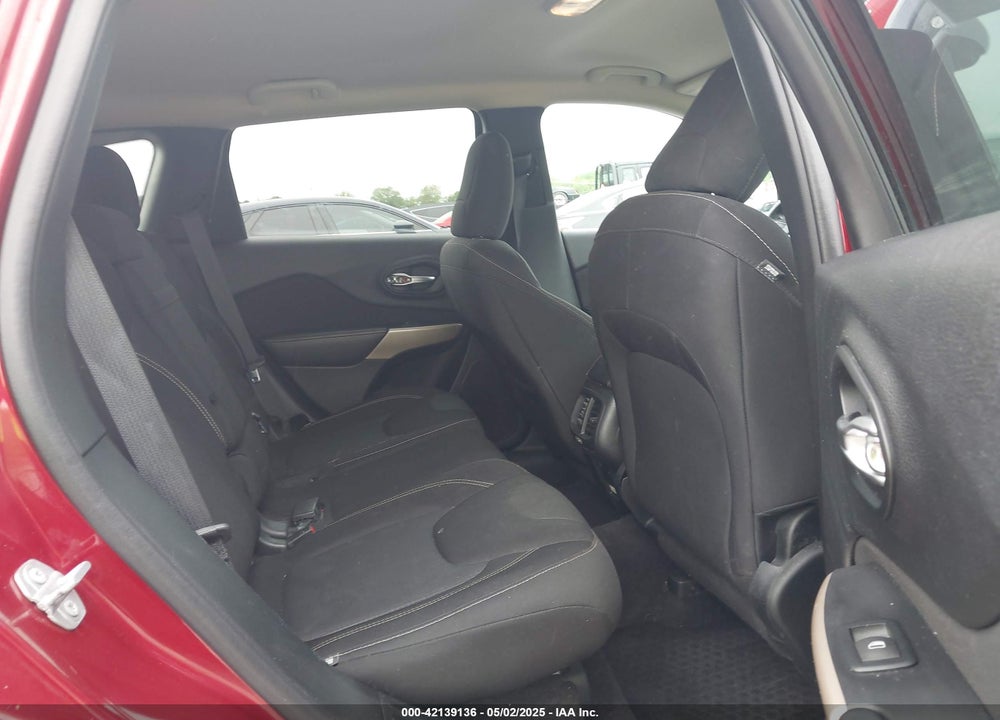 2017 JEEP CHEROKEE VIN: 1C4PJLCB0HW624030
