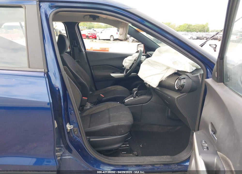 2018 NISSAN KICKS VIN: 3N1CP5CU3JL541118