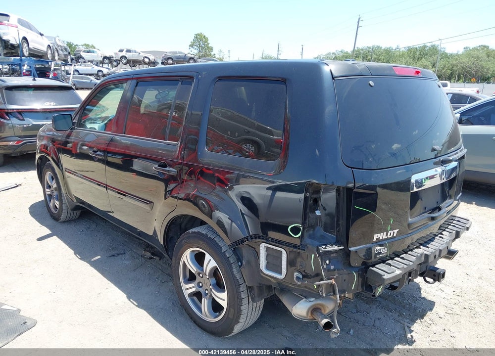 2015 HONDA PILOT VIN: 5FNYF3H36FB007627