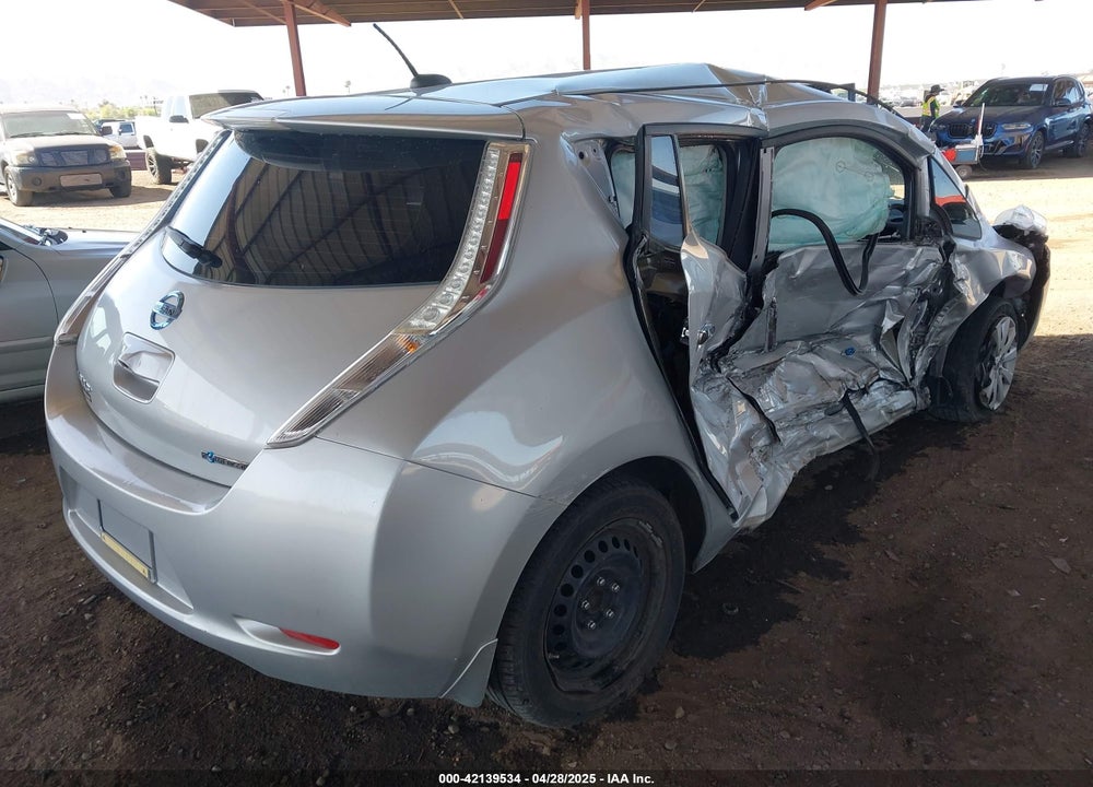 2015 NISSAN LEAF S VIN: 1N4AZ0CP8FC313619