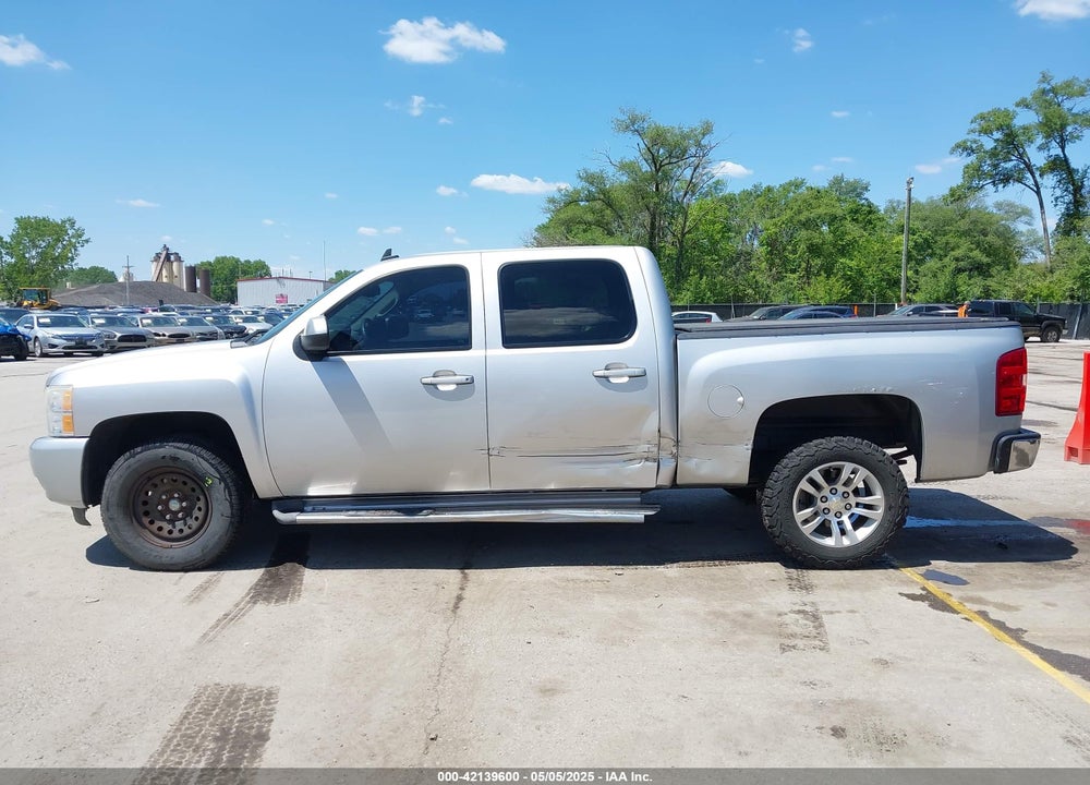 2011 CHEVROLET SILVERADO 1500 VIN: 3GCUKTE20BG200883