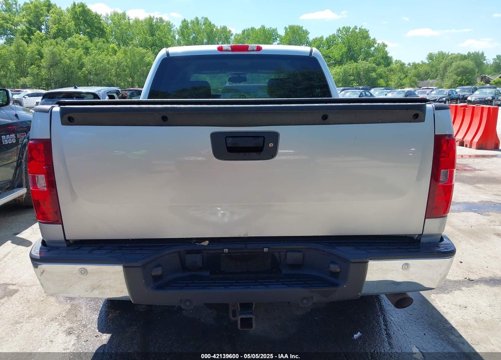 2011 CHEVROLET SILVERADO 1500 VIN: 3GCUKTE20BG200883
