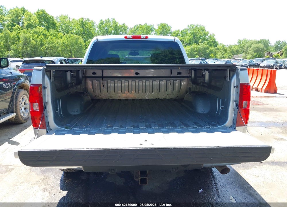 2011 CHEVROLET SILVERADO 1500 VIN: 3GCUKTE20BG200883
